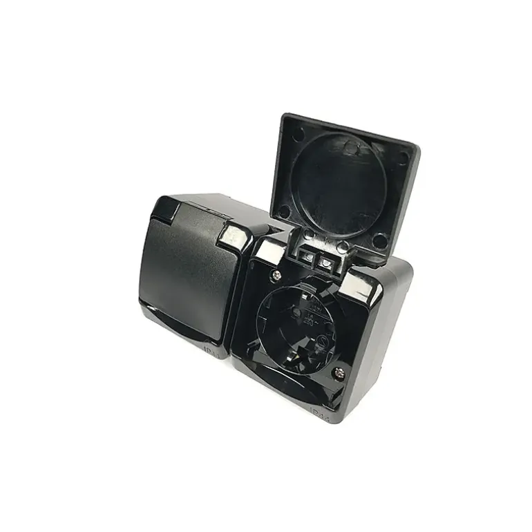 Dobbelstikk IP44